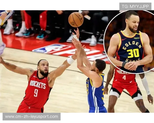 球星在比赛中完成关键防守表现被教练点名表扬，一名球员被对方球员犯规